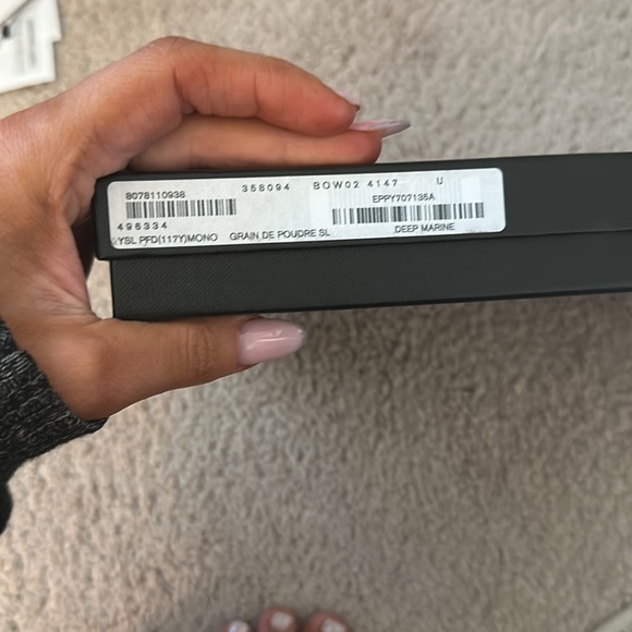 SAINT LAURENT Monogramme Grain de Poudre Zip-Around Wallet - Picture 8 of 8